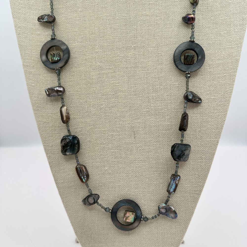 Vintage 90s Mother of Pearl Seed Beads Necklace Women's Classic Jewelry